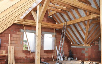 Coig Peighinnean attic trusses